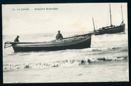 CPA - Carte Postale - Belgique - La Panne - Barques Echouées (CP19843OK) - De Panne
