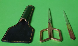 Ancien Petite Paire De Ciseaux Et Cure Ongle Dans étui Cuir Ou Imitation - Bon état - Environ 12.5x5 Cm - Vers 1980 - Accesorios