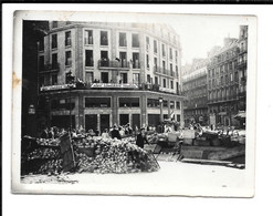 Paris - Barricade Carrefour De Chateaudun, Devant Le Parti Communiste - 1944 - Distrito: 09