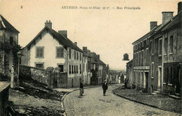 Arthies * La Rue Principale Du Village * Café Restaurant - Arthies