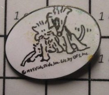 1210 Pin's Pins / Beau Et Rare / THEME : ANIMAUX / CHIENS DESSIN FIDO DIDO - Animales