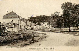 Montendre * Route Et Le Champ De Foire - Montendre