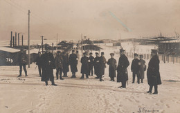 CAMP DE CASSEL - Prisonniers Français Dans La Neige En Septembre 1916 ( Carte Photo ) - War 1914-18