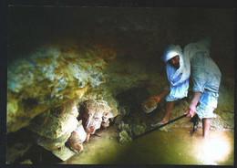 ► Carte Postale  ROSE Des SABLES De Tunisie (Extraction à Alouid Lassaad) Minéraux Edts Combier - Minéraux