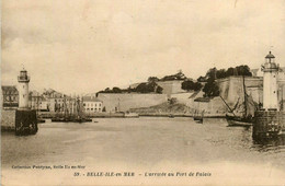 Belle Ile En Mer * L'arrivée Au Port D'un Palais * Le Phare * Belle Isle - Belle Ile En Mer