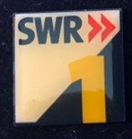 RADIO ALLEMANDE REGIONALE - SÜDWESTRUNDFUNK - SWR 1 - GERMAN RADIO - RADIO TEDESCA - DEUTSCHES RADIO  -     (ROSE) - Médias