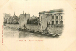 Saumur * Les Bateaux Sur La Loire * Péniche Batellerie - Saumur