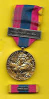 Médaille + Barrette Gendarmerie Nationale Armée Nation Défense Nationale "Or" - Frankreich