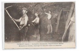 Cpa, 42 FIRMINY, Mineurs Au Travail, Abattage Du Charbon Dans Un Chantier, Industrie, Commerces, Dos Vierge - Firminy