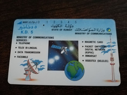 KUWAIT  TAMURA CARD/MAGNETIC/  EARLY ISSUE / KWT 8  SERVICE/ENGLISCH   KD 5    Fine Used Card  ** 9058** - Koweït