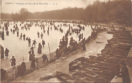 69-LYON- CARTE-PHOTO- PATINAGE AU PARC DE LA TÊTE D'OR - Lyon 7