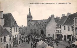 22-PLESTIN-LES-GREVES- LA PLACE UN JOUR DE FOIRE - Plestin-les-Greves