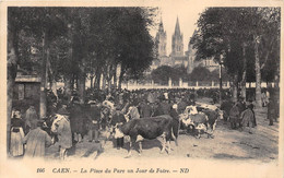 14-CAEN- LA PLACE DU PARC UN JOUR DE FOIRE - Caen