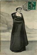 Granville * Femme Granvillaise , Du Pays En Coiffe Et Costume - Granville