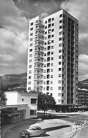 73-CHAMBERY- ENTREE DE LA PISCINE ET IMMEUBLE " LA TOUR DU STADE " ARCHTECTES CHAPPIS, BERTHE, FOURNIER - Chambery