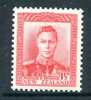 New Zealand 1938-44 King George VI Definitives - 1½d Scarlet HM (SG 608) - Neufs