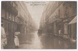 CARTE PHOTO : PARIS 7ème - RUE SAINT DOMINIQUE - MAGASIN D' ELECTRICITE - CRUE ET INONDATIONS DE 1910 -zz 2 SCANS Zz- - Arrondissement: 07