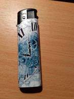 BRIQUET TABAC PRESSE Horloge Bleue - Autres & Non Classés