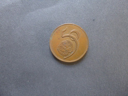 Pakistan Coin Year  1995 UNO 50 Years Rs5 As Per Scan - Pakistán