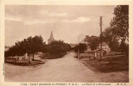 St Maurice De Pionsat * La Place Du Village Et Le Monument - Autres & Non Classés