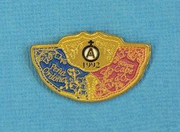 1 PIN'S //  ** 1992 / PEÑA ORDÕNEZ / 30ème CAPE D'OR ** - Stierkampf