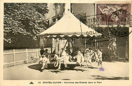 Chatel Guyon * Kermesse Des Enfants Dans Le Parc * Manège Carrousel Carousel * Chevaux De Bois * Jeu Enfant - Châtel-Guyon