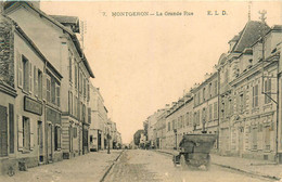 Montgeron * La Grande Rue Du Village * Automobile Voiture Ancienne - Montgeron