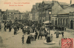 Lisieux * La Place De La République * Le Marché Aux Chevaux * Foire Marchands - Lisieux