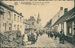 BE ZUIENKERKE / Zuyenkerke - La Rue De L'Eglise / TRES BELLE CARTE ANIMEE - Zuienkerke