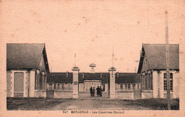 Caserne - Bergerac - Les Casernes Davout - Edition Rivière-Bureau - Carte N° 347 Non Circulée - Barracks