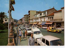 83 CAVALAIRE SUR MER Avenue Des Allies , Automobiles - Cavalaire-sur-Mer