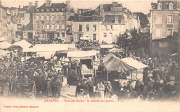 53-MAYENNE- PLACE DES HALLES LE MARCHE AUX GRAINS - Mayenne