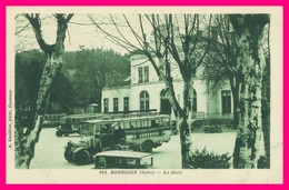 BOURGOIN - La Gare - Autobus - Vieilles Voitures - Car - Bus - Edit. A. GAUTHIER - Photo OYONNAX - 1932 - Bourgoin