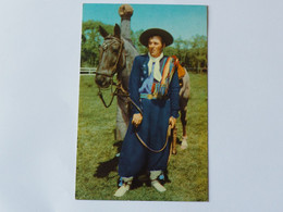 Montevideo  Gaucho En Traje De Fiesta   1961   A 217 - North Macedonia