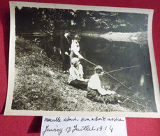 (78) JUVISY 13 JUILLET 1914 - MARCELLE DEBOUT - EVA LAUNAY (A DROITE ASSISE)  LA PARTIE DE PECHE - Identifizierten Personen