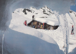 A9434) Sporthotel HAPPY STUBAI - 6167 NEUSTIFT NEDER - Verschneite Ansicht Mit Skifahrern - Neustift Im Stubaital