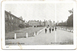 L15J636 -Hampton Ct. Palace - 12036 West Front & Old Barracks - Middlesex