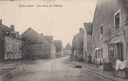 (Doubs)  CPA  Roulans  Une Rue Du Village - Andere Gemeenten