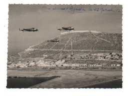 28633 Photo Au Dessus D' AGADIR 23 Sept 1953 Maroc Avion Aviation Chasseurs Guerre - Aviazione