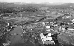 83-FRÉJUS-APRES LA CATASTROPHE, BASSE VALLÉE DU REYRAN ET QUARTIER DES ARÈNES VUE AERIENNE - Frejus