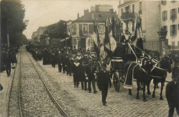 St Maurice * Carte Photo * Les Obsèques D'un Marin Du Pluviose , En 1912 * Le Cortège Dans La Ville - Saint Maurice