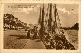 Trouville * Les Bateaux De Pêche Et Le Quai Joinville * Bateau Pêcheurs - Trouville