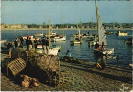 CPM ERQUY Soir D'été Sur Le Port (926934) - Erquy