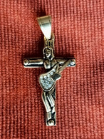 Croix De Johnny Hallyday Dorée 7 Cm - Sonstige & Ohne Zuordnung