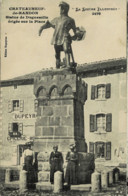 ""48 - Lozère - Châteauneuf De Randon - Statue De Duguesclin érigée Sur La Place - Chateauneuf De Randon