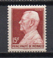 - MONACO N° 305B Neuf ** MNH - 15 F. Brun Carminé Prince Louis II 1948-49 - Cote 11,00 € - - Ungebraucht