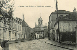 Valenton * La Grande Rue Et L'église Du Village - Valenton