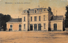 ¤¤   -   MONTENDRE-les-PINS   -   La Gare , Vue Extérieure   -  Chemin De Fer    -  ¤¤ - Montendre