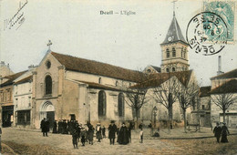 Deuil * La Place De L'église Du Village * Villageois Sortie De Messe ? - Deuil La Barre