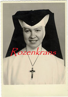 Oude Foto Old Photo Sister Nun NON KLOOSTERLINGE ZUSTER SOEUR RELIGIEUSE Philippines Missionary (In Zeer Goede Staat) - Kirchen Und Klöster